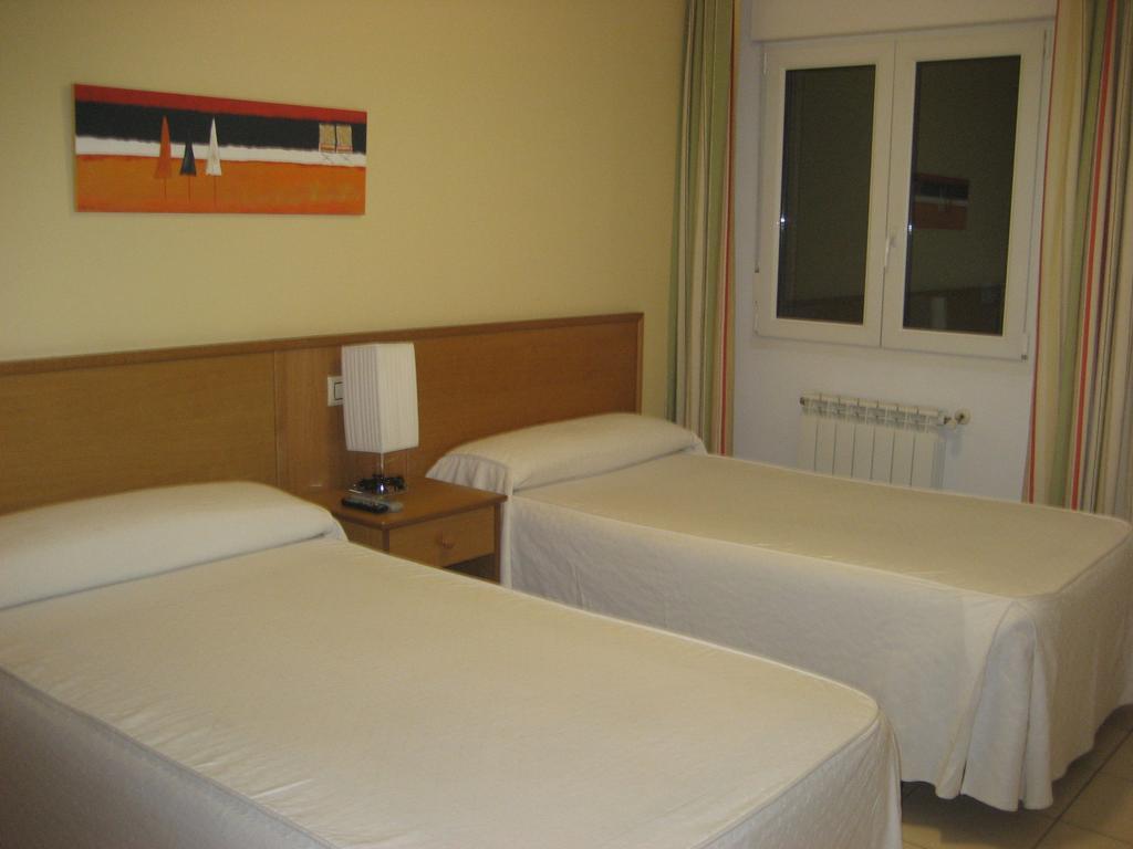 Pension Residencia Caola Arteixo Δωμάτιο φωτογραφία